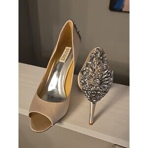 Badgley Mischka Nilla Crystal Back Open Peep Toe Stilletto High Heel Pump 11